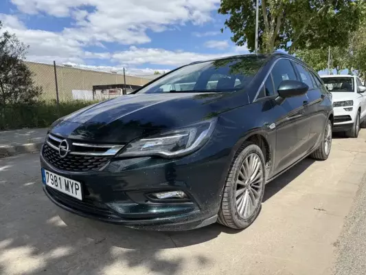 Opel Astra para alquiler en Calpe
