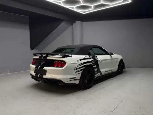 Ford Mustang para alquiler en Benidorm