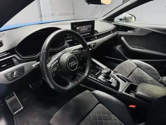 Audi RS5 para alquiler en Espa&ntilde;a