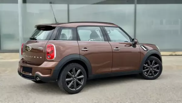 Mini Countryman para alquiler en Barcelona