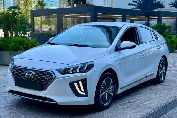 Hyundai Ioniq para alquiler en Blanes