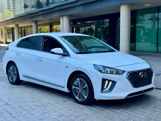 Hyundai Ioniq para alquiler en Sitges