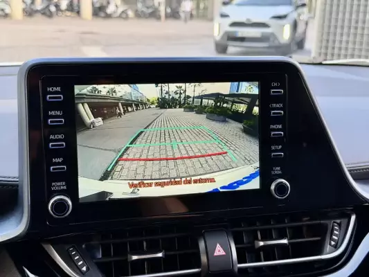Toyota C-HR para alquiler en Gav&agrave;