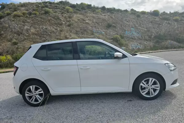 Skoda Fabia para alquiler en Benalm&aacute;dena