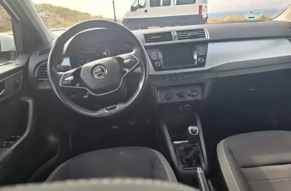 Skoda Fabia para alquiler en Benalm&aacute;dena