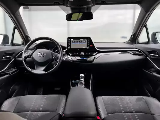 Toyota C-HR para alquiler en Lloret de Mar