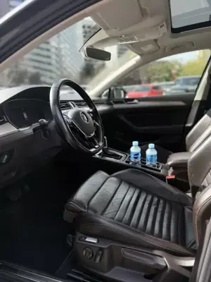 Volkswagen Passat para alquiler en Barcelona