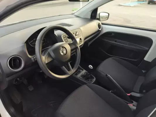 Skoda Citigo para alquiler en Calvi&agrave;