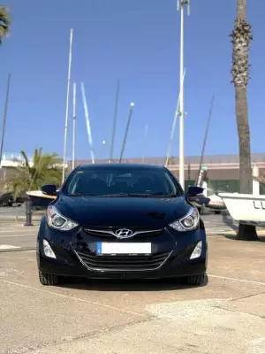 Hyundai Elantra para alquiler en Espa&ntilde;a