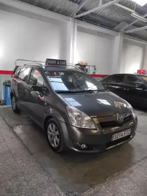 Toyota Corolla Verso para alquiler en Espa&ntilde;a
