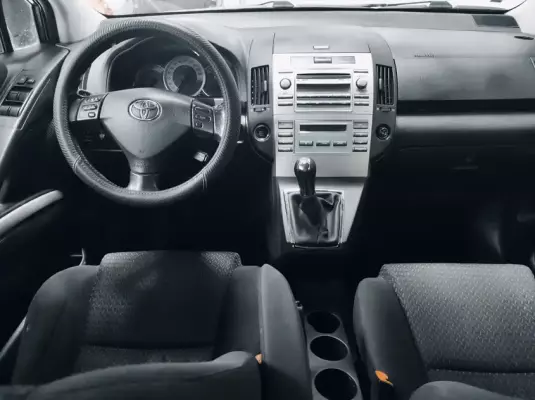 Toyota Corolla Verso para alquiler en Espa&ntilde;a