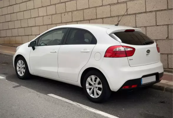 KIA Rio para alquiler en Adeje