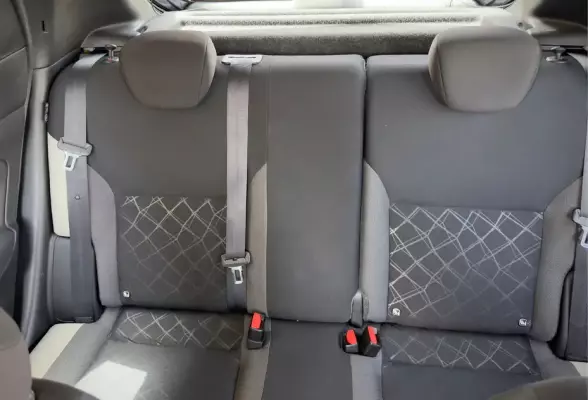Nissan Micra para alquiler en Santa Cruz de Tenerife