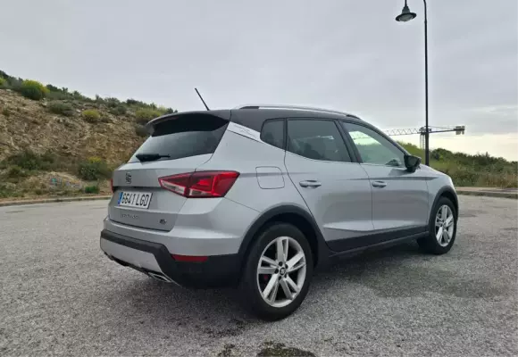 Seat Arona para alquiler en Benalm&aacute;dena