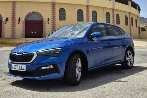 Skoda Scala para alquiler en Benalm&aacute;dena